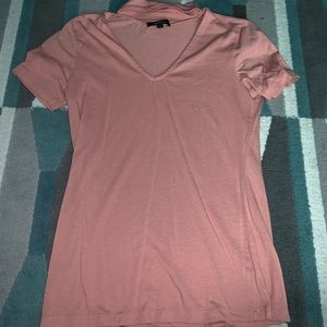 Pink t-shirt with neck collar